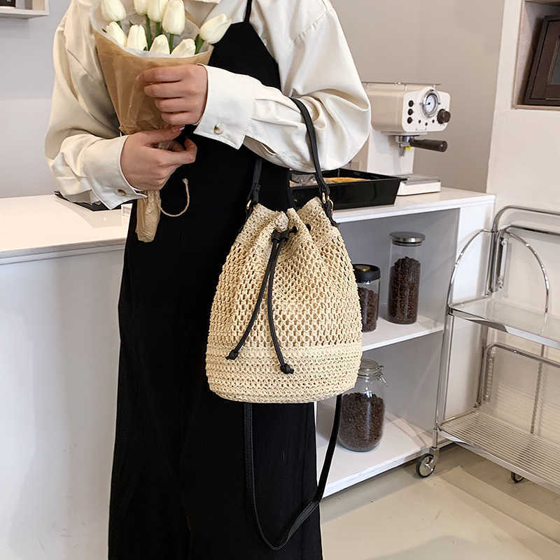 Evening Bags Drawstring Women's Straw Bucket Bag Summer Woven Shoulder Bags Purse Beach Handbag Trends Straw Handbags Casual Crossbody Bag J23042