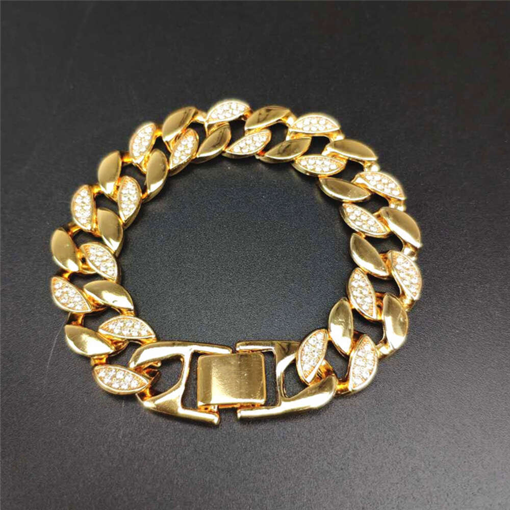 Hip Hop Spacing Diamond Super Flash Water Diamond Cuban Chain Dominant Bracelet Ornament