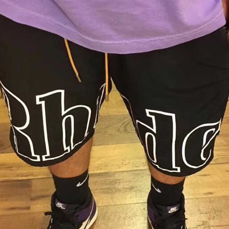 Designer Clothing short casual Rhude Reflective Capris New York Limited Letter Print Trend Brand Loose Drawstring Beach Straight Shorts Joggers Sportswear, Grey reflective
Designer Clothing short casual Rhude Reflective Capris New York Limited Letter Print Trend Brand Loose Drawstring Beach Straight Shorts Joggers Sportswear, Grey reflective