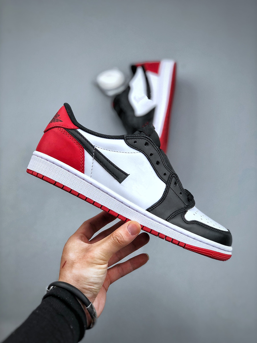 Top Quality 1s Basketball Shoes Jumpman 1 Low OG Black Toe White Black-Varsity Red designer Shoes Sports Sneakers Ship With box Size EU36-47.5, 1 low white black-varsity red
Top Quality 1s Basketball Shoes Jumpman 1 Low OG Black Toe White Black-Varsity Red designer Shoes Sports Sneakers Ship With box Size EU36-47.5, 1 low white black-varsity red