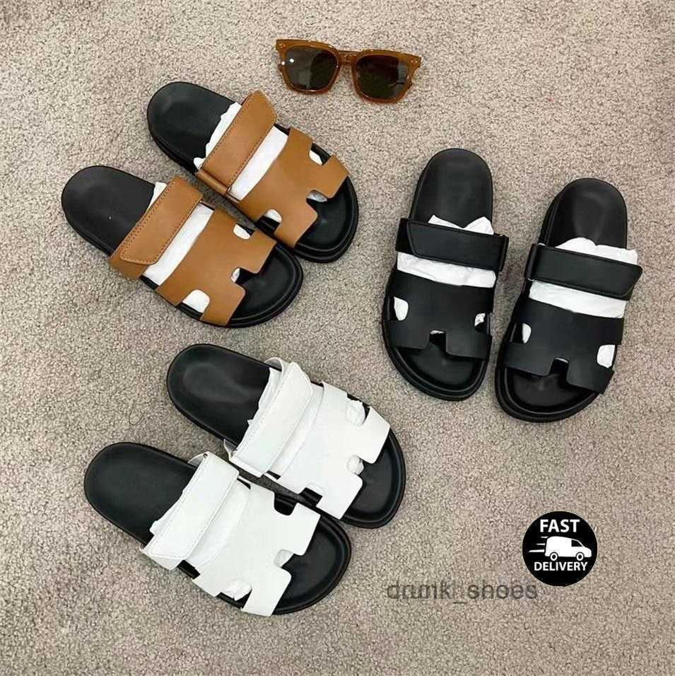 Designer Chypre Slippers Men Women Sandals Classic Beach Flat Slipper Leather Slides Summer Ladies Flip Flops Size 35-44, Color2
Designer Chypre Slippers Men Women Sandals Classic Beach Flat Slipper Leather Slides Summer Ladies Flip Flops Size 35-44, Color2