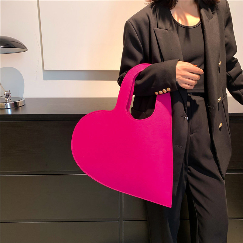 Evening Bags Luxury Designer Tote For Women 2023 Love Design Handbags Ladies Shoulder Fashion Trending Large Hand And Purses 230420, Black
Evening Bags Luxury Designer Tote For Women 2023 Love Design Handbags Ladies Shoulder Fashion Trending Large Hand And Purses 230420, Black