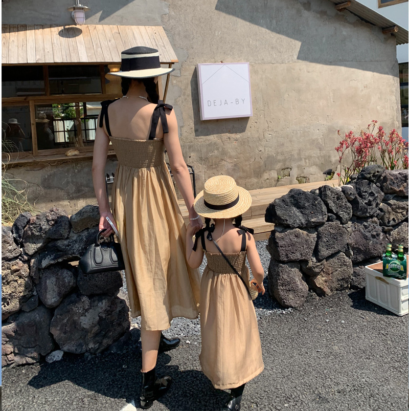 Family Matching Outfits Summer fashion chiffon family heart patchwork slip matching dresses MOM and daughter French retro style princess dress 230421