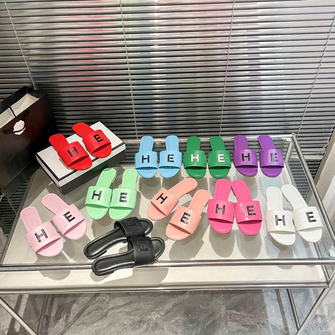 Alphabet Flat Slippers High Quality Woman Sandals Beach Classic Slipper Platform Lady Flat Slides Size 35-41, Colour 32
Alphabet Flat Slippers High Quality Woman Sandals Beach Classic Slipper Platform Lady Flat Slides Size 35-41, Colour 32