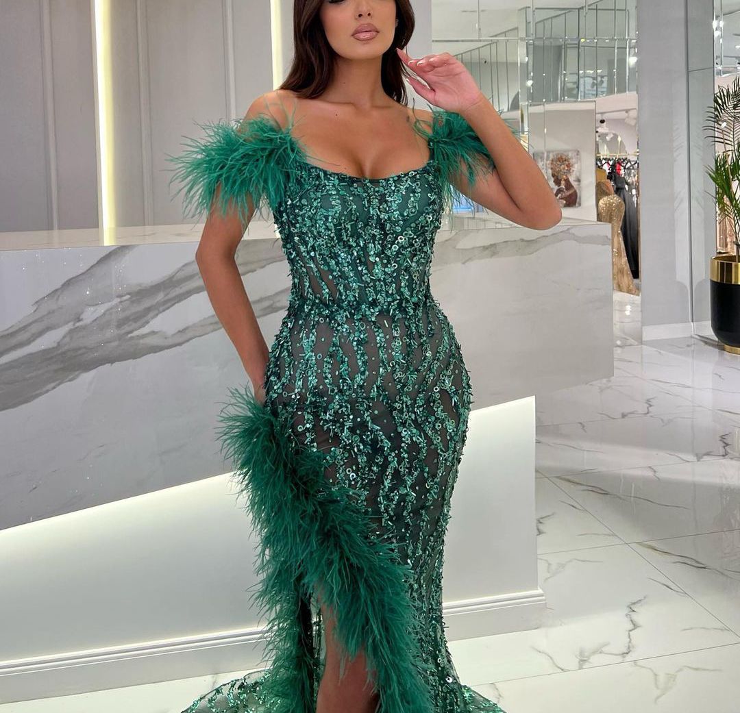Dark Green Mermaid Evening Dresses Sleeveless Bateau Off Shoulder Applique Sequins Floor Length Side Slit Feather Prom Dress Formal Gown Plus Size Gow
