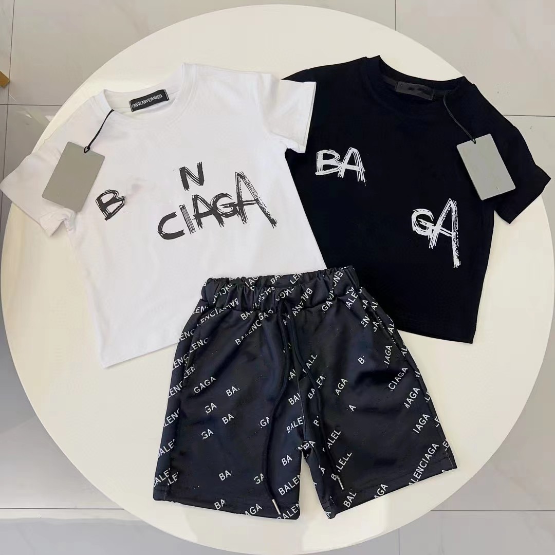 baby clothes Kid designer set kids designer two piece Short sleeved shorts summer boys girls t shirt toddler clothe 18 styles, White
baby clothes Kid designer set kids designer two piece Short sleeved shorts summer boys girls t shirt toddler clothe 18 styles, White