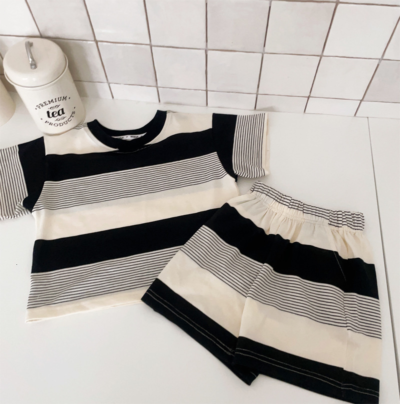 Family Matching Outfits Mom Dad and Son Daughter Matching Clothes for The Whole Family Summer Kids Boys Girls Sets Two Pieces Father T-shirt Women Dre