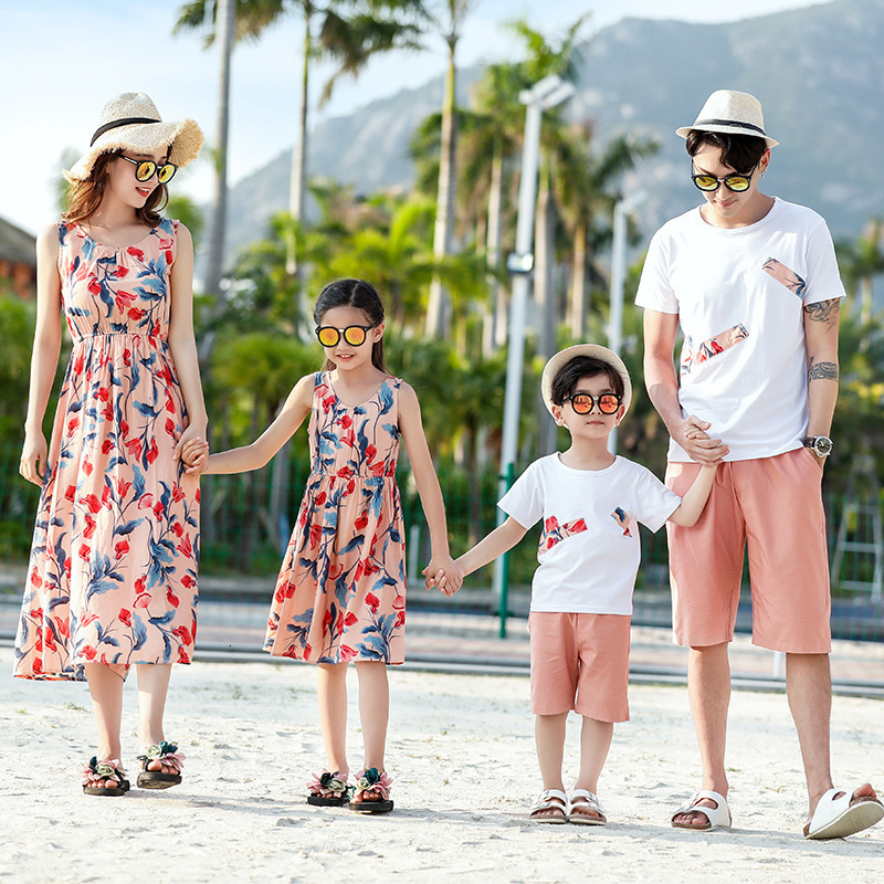Family Matching Outfits Family Matching Outfits Summer Beach Mum Daughter Matching Dress Dad Son Cotton T-shirt Shorts Seaside Holiday Couple Outfits 