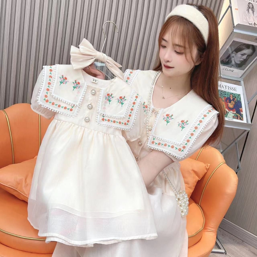 Family Matching Outfits Kids Dresses for Girl Summer Mommy and Daughter Matching Clothes Fashion Matching Family Outfits Baby Girl Clothes 230421