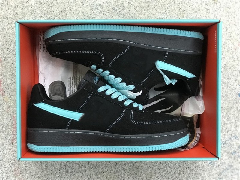 2023 Basketball Shoes Sports AF 1 Low Black Light Blue Luxurys Designers Outdoor Sneakers With Box
2023 Basketball Shoes Sports AF 1 Low Black Light Blue Luxurys Designers Outdoor Sneakers With Box