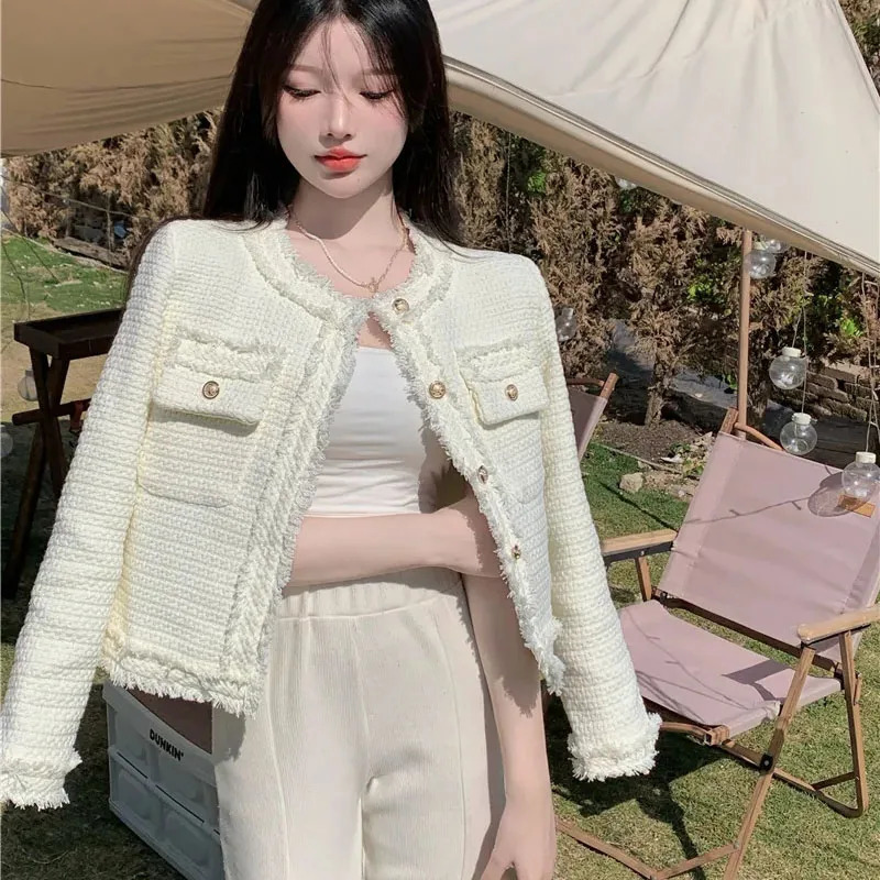 Womens Jackets Tassel White Single Breasted Tweed Woolen Coat Casual Oneck Elegant Jacket Outwear Autumn Korean Women In Outerwears 231120