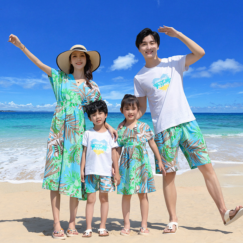 Family Matching Outfits Family Matching Outfits Summer Beach Mother Daughter Dresses Dad Son T-shirt Shorts Holiday Couple Outfit Mother Kids Seaside 