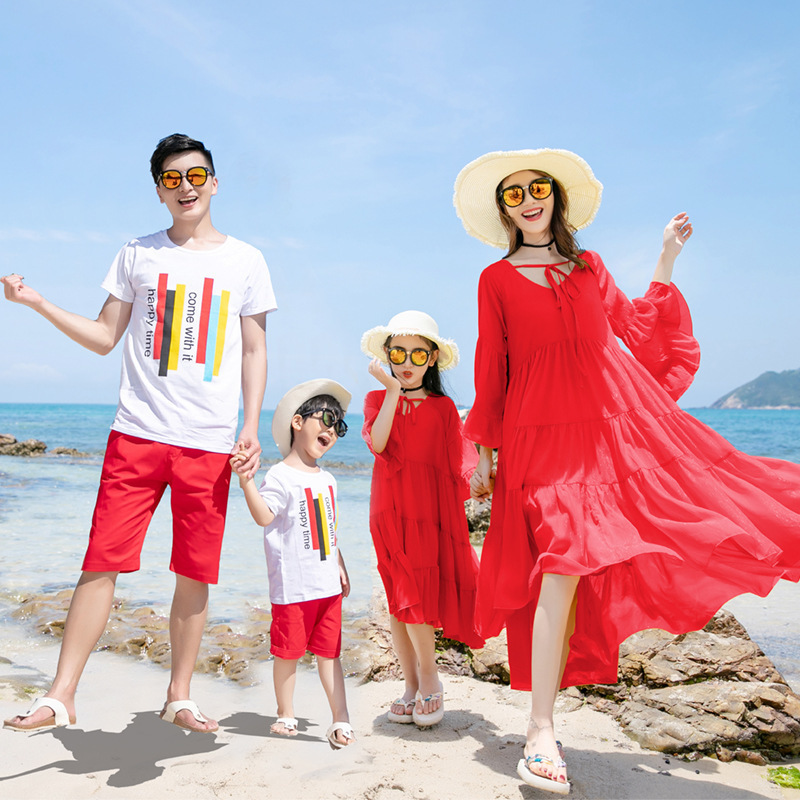 Family Matching Outfits Summer Beach Dad Son T-shirt Shorts Family Holiday Couple Outfits Seaside Family Matching Outfits Mum Daughter Dresses Korean 
