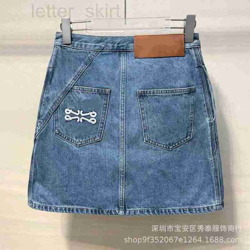 Women' Jeans designer High Quality Spring/Summer 2023 New Luojia Back Pocket Embroidered Leather Brand Oblique Zipper Denim Skirt for Women VTPT, Blue10
Women' Jeans designer High Quality Spring/Summer 2023 New Luojia Back Pocket Embroidered Leather Brand Oblique Zipper Denim Skirt for Women VTPT, Blue10