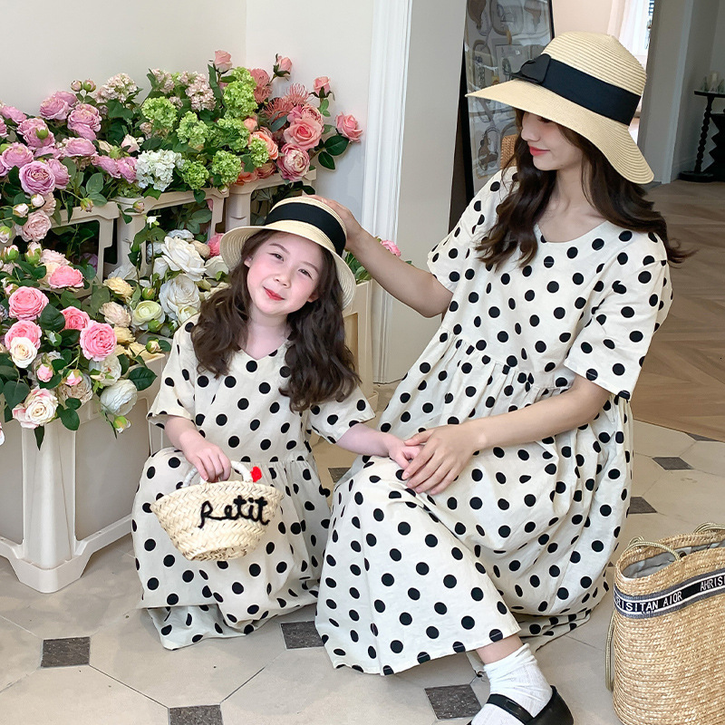 Family Matching Outfits Mommy and Daughters Matching Dresses Vacation Couple Look Women's Child Clothes Korea Style Mother and Baby Girl Polka Do