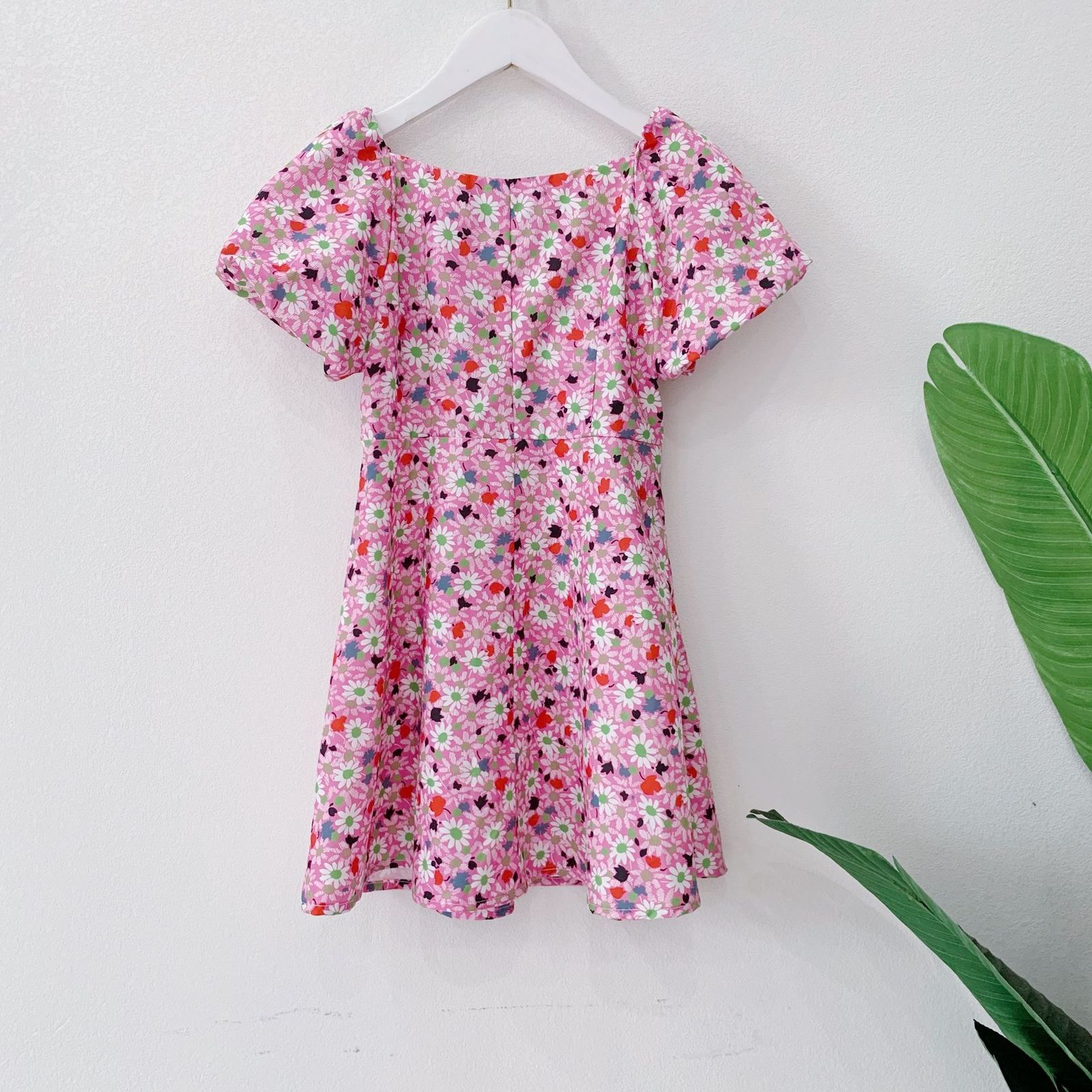 Family Matching Outfits Summer Mom and Daughter Dresses Floral Family Matching Clothes Mum and Baby Girl Clothing Summer Women Short Sleeve Dress 2304