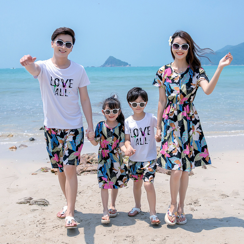Family Matching Outfits Family Matching Outfits Summer Beach Mother Daughter Floral Dress Dad Son T-shirt Shorts Holiday Couple Lovers Outfit Seaside 