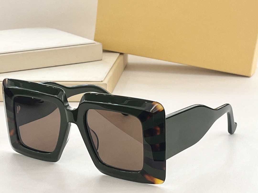 Sunglasses For Men and Women Summer 40090 Designers Style Anti-Ultraviolet Retro Eyewear Full Frame Random Box 40090I
Sunglasses For Men and Women Summer 40090 Designers Style Anti-Ultraviolet Retro Eyewear Full Frame Random Box 40090I