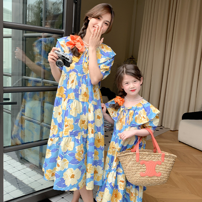 Family Matching Outfits Summer Mom and Daughter Dresses Floral Family Matching Clothes Mother and Baby Girl Equal Dress for Women Flower Clothing 2304