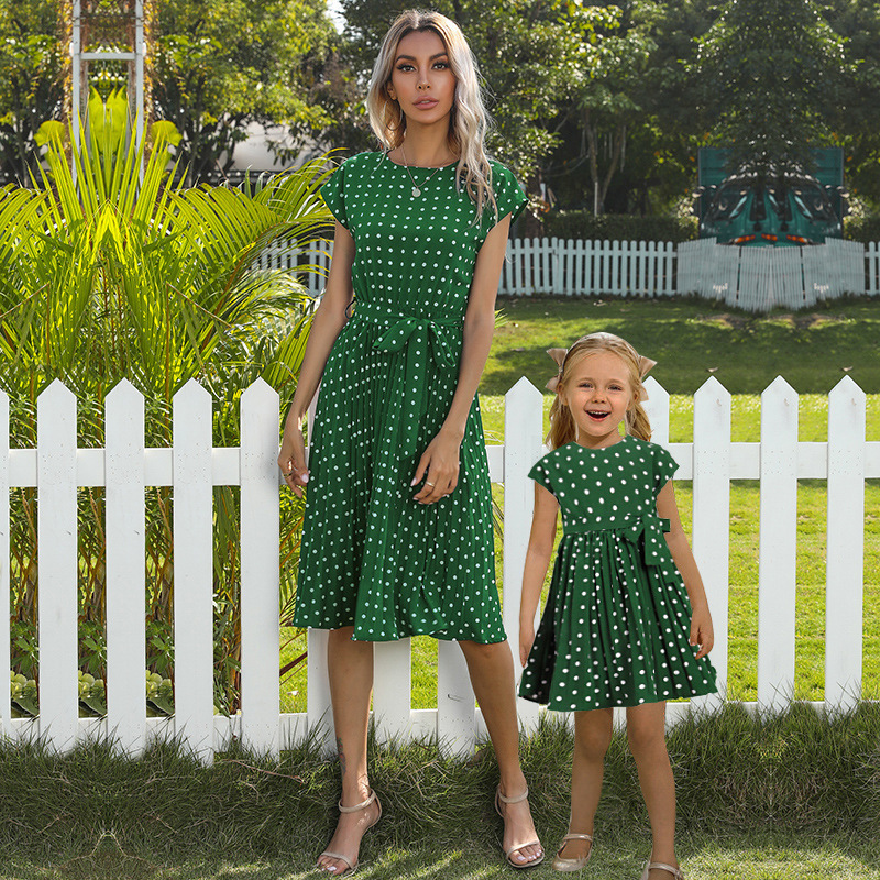 Family Matching Outfits Valentine's Day Mommy and Me Clothes Mother Daughter Family Matching Outfits Women Girls Green Dot Dress Mom Mama Dresses