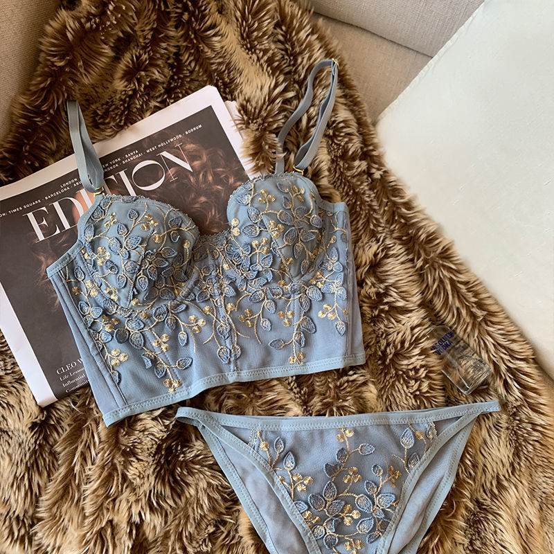 Womens TShirt Camisole Fashion Embroidered 3D Petal Bustier Bra Cropped Tops Female Backless Bottom Vest Corset Push UP Tank 230420
