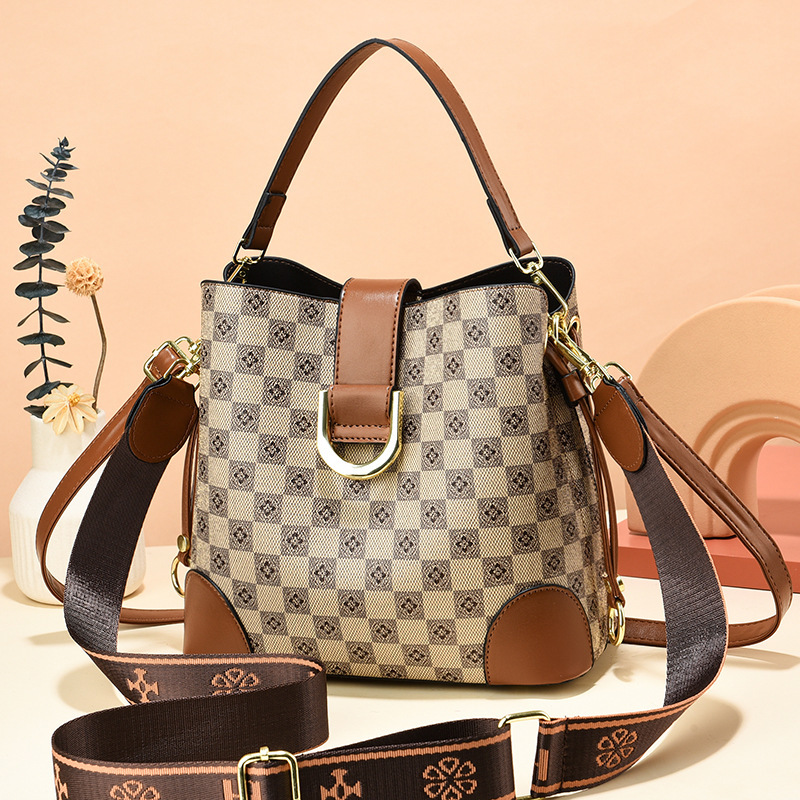 Women's Bucket Bag 2023 New Fashion Bucket Bag Large Capacity Simple Casual Shoulder Bag Fashion, 23*12*22cm 
Women's Bucket Bag 2023 New Fashion Bucket Bag Large Capacity Simple Casual Shoulder Bag Fashion, 23*12*22cm