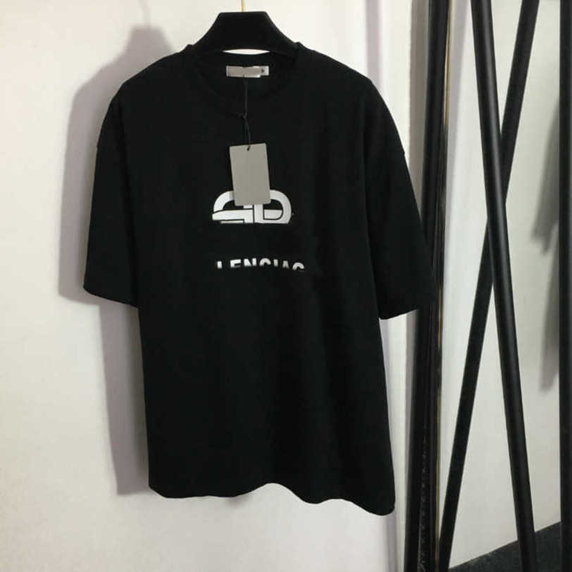 23ss Womens T-Shirt womens designer clothing tee Round neck Pure cotton Latched monogram print loose cotton all-match short sleeve T-shirt womens clothes a1, 14
23ss Womens T-Shirt womens designer clothing tee Round neck Pure cotton Latched monogram print loose cotton all-match short sleeve T-shirt womens clothes a1, 14