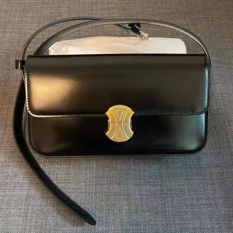 Luxury designer baguette bags TEEN TRIOMPHE Genuine leather messenger underarm crossbody bag Womens mens the tote white bag fashion handbag Clutch Shoulder bags, Mon0gram white
Luxury designer baguette bags TEEN TRIOMPHE Genuine leather messenger underarm crossbody bag Womens mens the tote white bag fashion handbag Clutch Shoulder bags, Mon0gram white