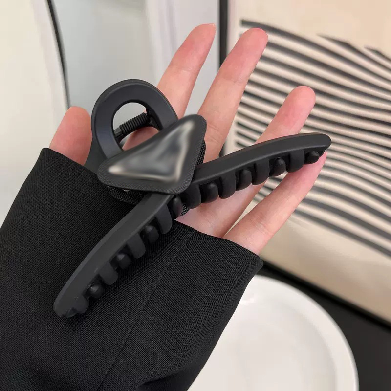Hair Clips Barrettes Triangle frosted grip Back of the head hairpin temperament clip HairJewelry
Hair Clips Barrettes Triangle frosted grip Back of the head hairpin temperament clip HairJewelry