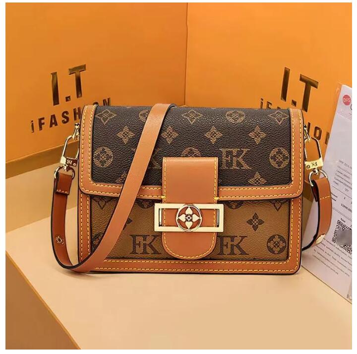 luxury Shoulder Bag designers Handbags Purses Bag Brown flower Women Tote Brand Letter Leather crossbody bag Brown plaid, Customize
luxury Shoulder Bag designers Handbags Purses Bag Brown flower Women Tote Brand Letter Leather crossbody bag Brown plaid, Customize