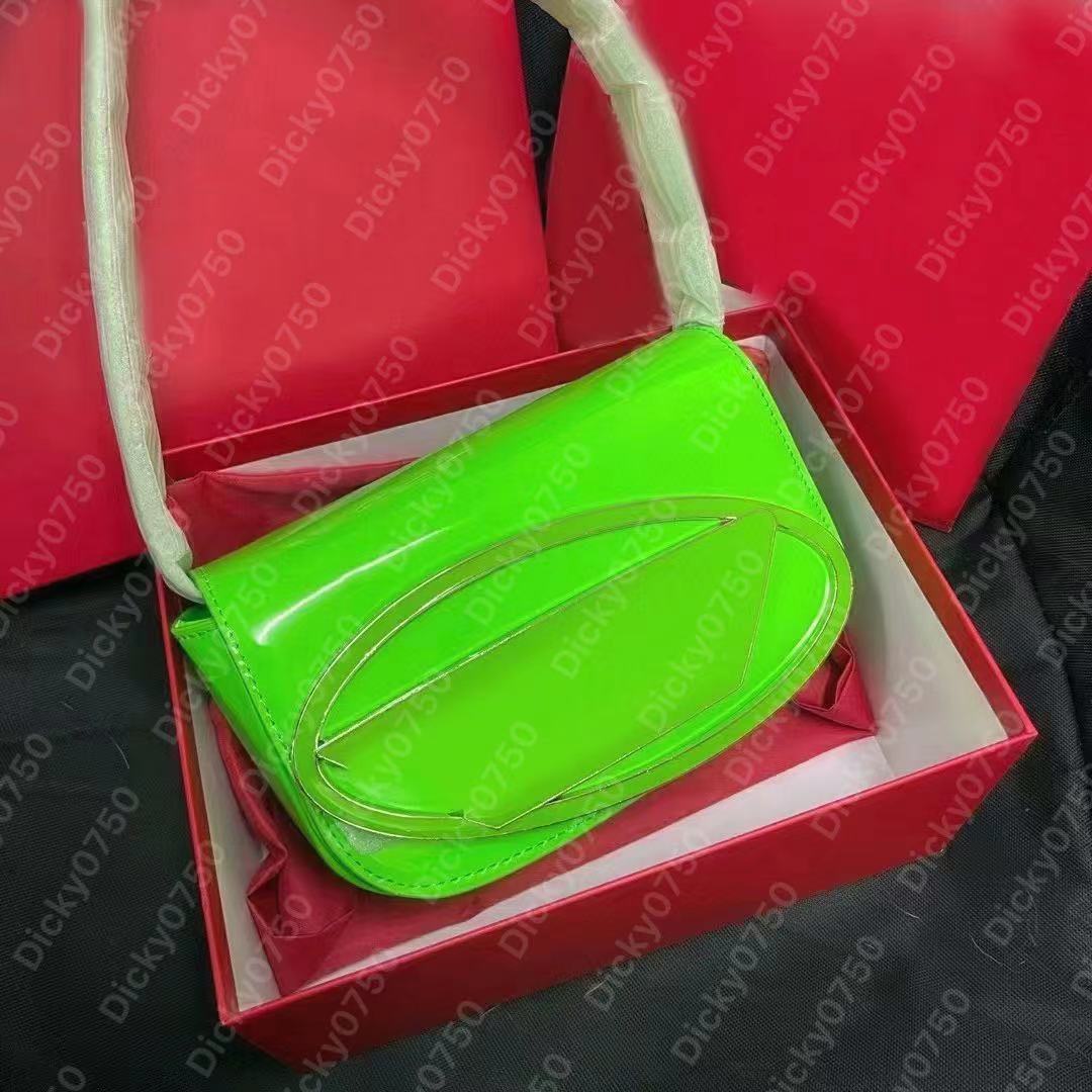 Designer Crossbody Shoulder bag ss23 women purse silver Nappa Luxury women handbag 1dr sling purse Tasche lady clutch flap shoulder dicky0750 sling Bags sac a main, White small size:12*8*3cm
Designer Crossbody Shoulder bag ss23 women purse silver Nappa Luxury women handbag 1dr sling purse Tasche lady clutch flap shoulder dicky0750 sling Bags sac a main, White small size:12*8*3cm
