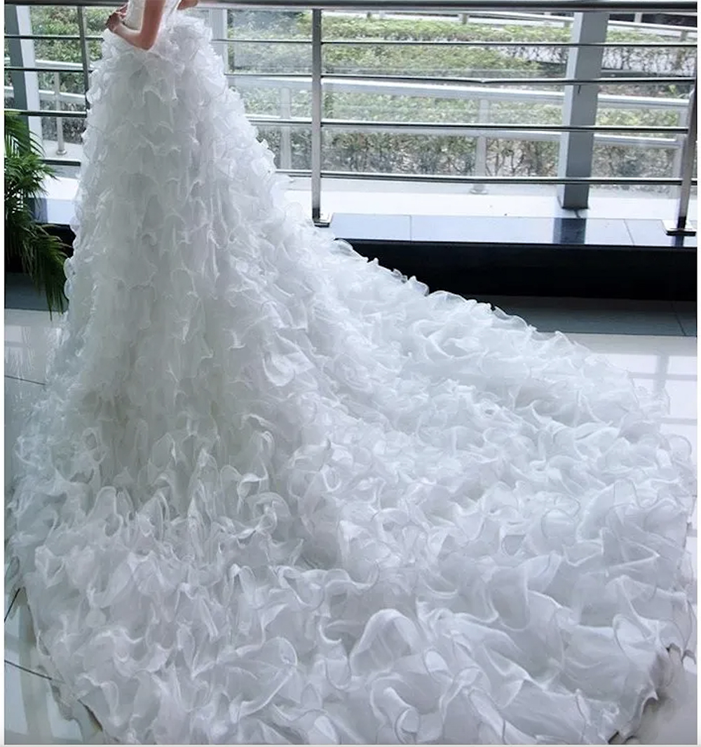 2023 Vintage Strapless Beading Princess Bride Fashion Models Big Fluffy TailL Long Tail Wedding Dress Bridal Gown Real Photos