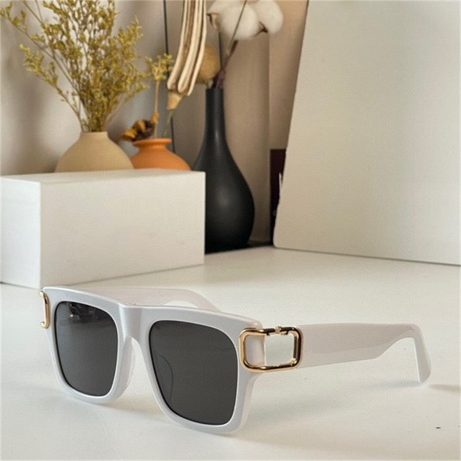 Brand Design Designer High Quality Sunglasses Valentinoity Fashion Metal Oversized sunglasses Vintage
Brand Design Designer High Quality Sunglasses Valentinoity Fashion Metal Oversized sunglasses Vintage