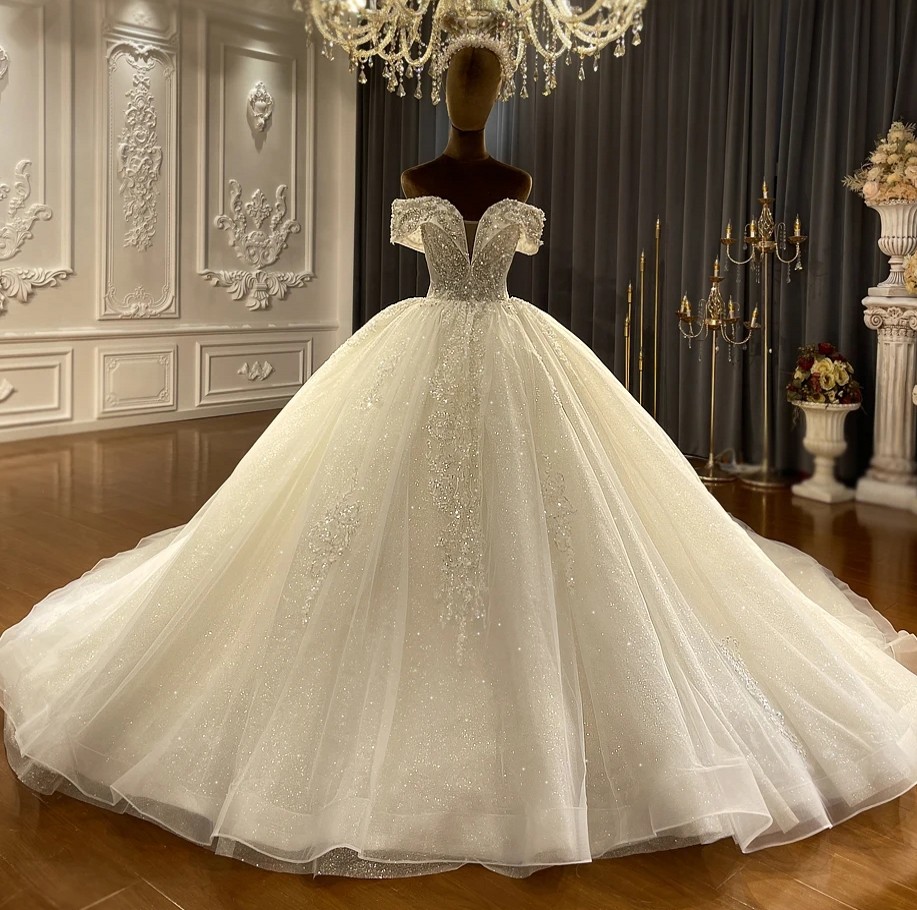 2024 Abito Da Sposa Abito Da Ballo Fuori Dalla Spalla Innamorata Perline Tulle …