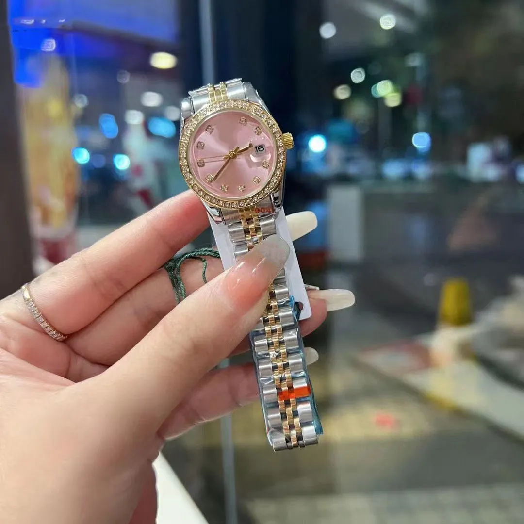 Top Women 26/31/36MM Diamond-Set Ruby Pearl Fritillaria Plate Yellow Gold Case Automatic Movement Sapphire Glass Stainless Steel Wristwatches