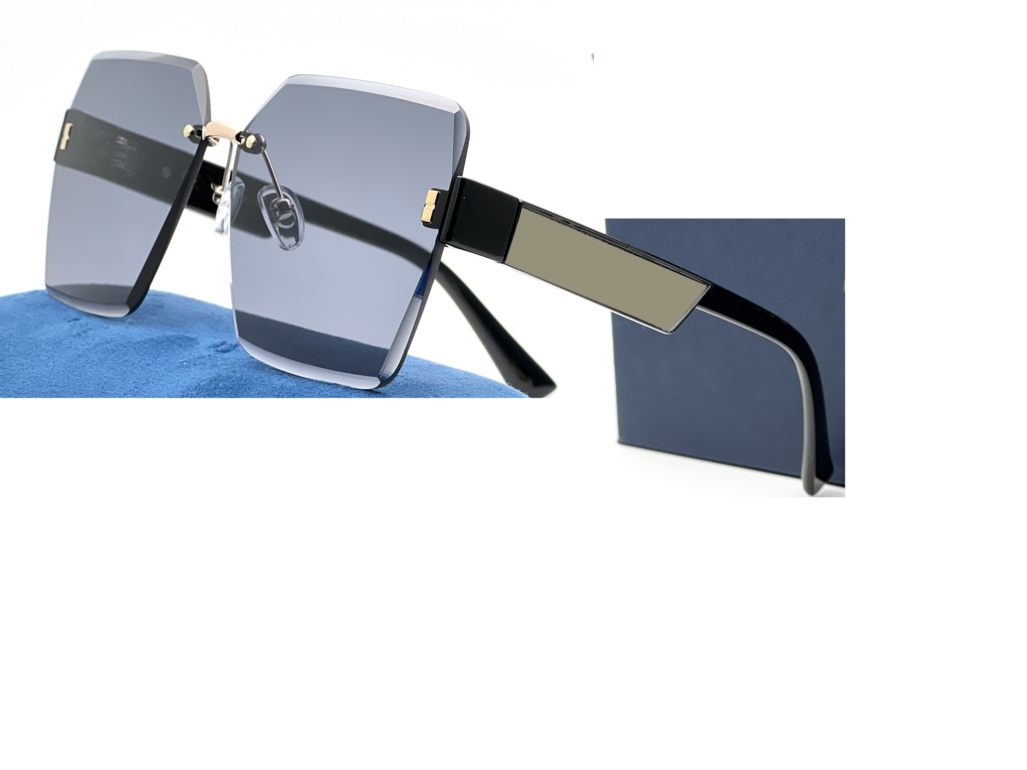 summer BRAND man woman FASHION driving travel Sunglasses cycling eyeglasses ladies sprot outdoors UV400 wind Rimless Sun glasses beach black7color goggle
summer BRAND man woman FASHION driving travel Sunglasses cycling eyeglasses ladies sprot outdoors UV400 wind Rimless Sun glasses beach black7color goggle