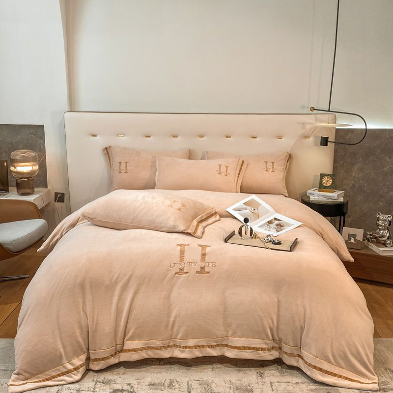 Distinctive Designer Simply Pure Letter Bedroom Household Items Luxury Skin Friendly 4pcs Bedding Set Solid Color Jf015 B23