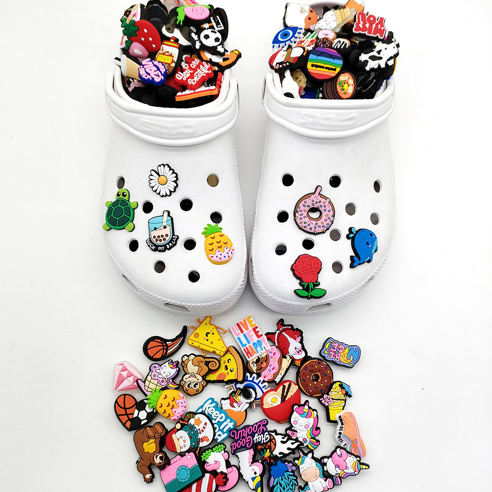 Shoe Parts Accessories 20500PCS jibz Wholesale Random Cartoon Animal Charms Decrations For Croc Buckle Kids Xmas Gifts 230421