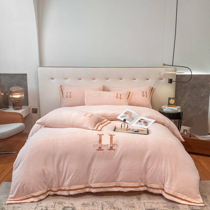 Distinctive Designer Simply Pure Letter Bedroom Household Items Luxury Skin Friendly 4pcs Bedding Set Solid Color Jf015 B23