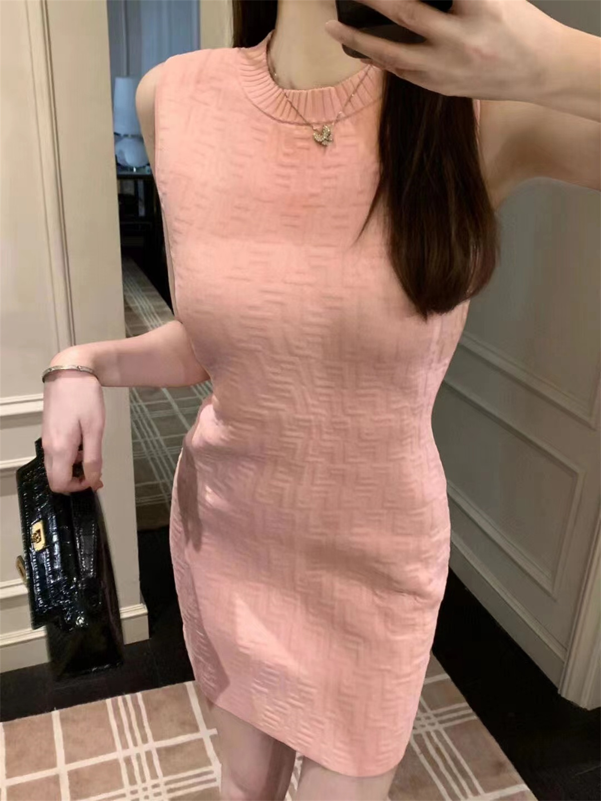 Woman Clothing Casual Dresses Sleeveless Summer Womens Dress Skirt Outwear Slim Style With Budge Designer Lady Sexy Dresses, Logo--1
Woman Clothing Casual Dresses Sleeveless Summer Womens Dress Skirt Outwear Slim Style With Budge Designer Lady Sexy Dresses, Logo--1