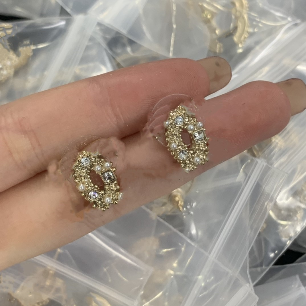 Designers Brand Earrings Designer Letter ccity Ear Stud Women Crystal channel Pearl Geometric Earring for Wedding Party Jewerlry Accessories KX3
Designers Brand Earrings Designer Letter ccity Ear Stud Women Crystal channel Pearl Geometric Earring for Wedding Party Jewerlry Accessories KX3