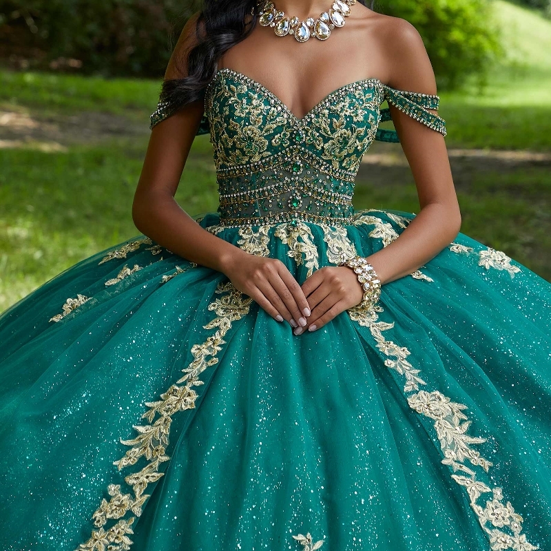 Green Shiny V-Neck Ball Gown Quinceanera Dresses Sleeveless Gold Appliques Lace Big Bow Beads Corset Vestidos De 15 Anos
