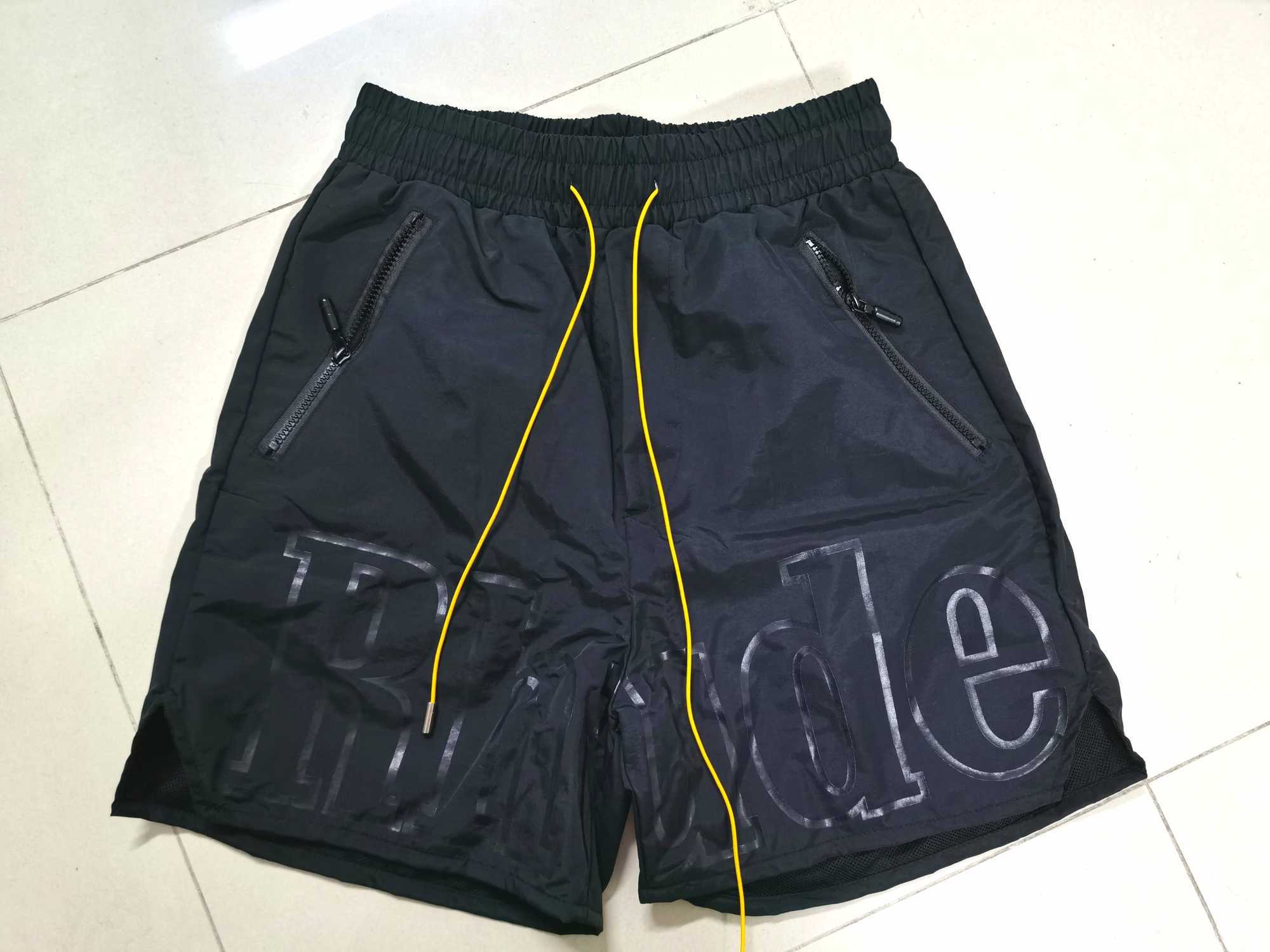 Designer Clothing High Street Rhude 2021 New Limited Letter Print Drawstring Beach Shorts Trendy Training Capris Couples Joggers Sportswear Beach fitness outdoor, Black
Designer Clothing High Street Rhude 2021 New Limited Letter Print Drawstring Beach Shorts Trendy Training Capris Couples Joggers Sportswear Beach fitness outdoor, Black