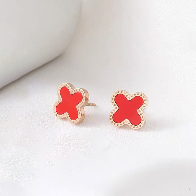 designer earrings Lucky Clover stainless steel studs earrings designer ightweight temperament all-match earrings
designer earrings Lucky Clover stainless steel studs earrings designer ightweight temperament all-match earrings