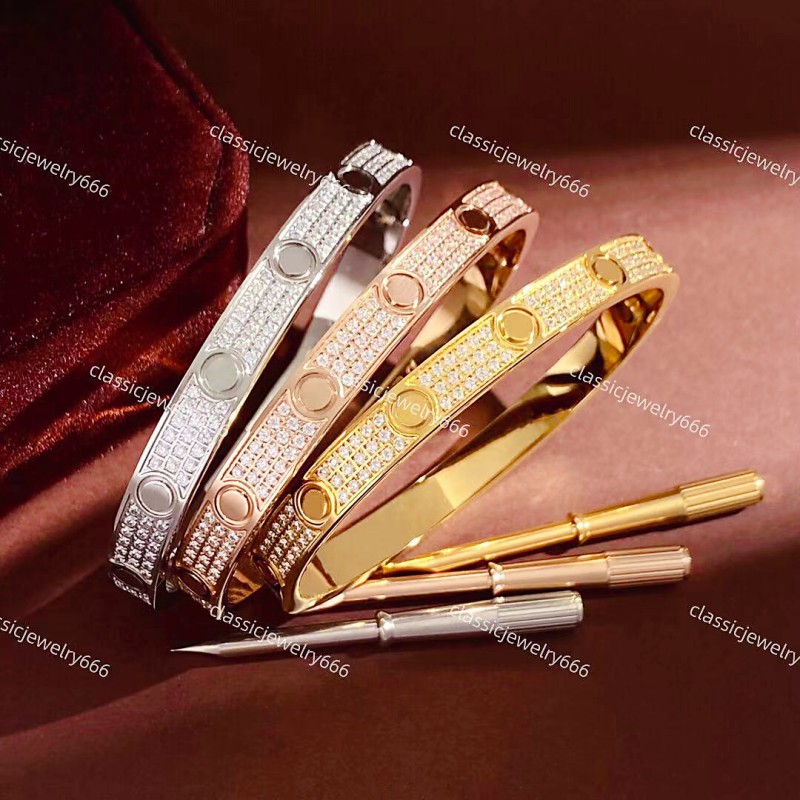 Fashion Designer Women's Love Bracelet Luxury Screw Bracelet 18K Gold Jewelry 316L Stainless Steel Band Box
Fashion Designer Women's Love Bracelet Luxury Screw Bracelet 18K Gold Jewelry 316L Stainless Steel Band Box