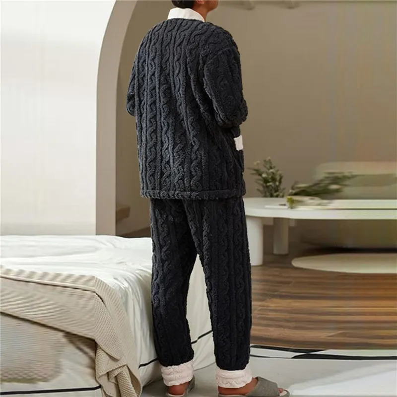 Mens Sleepwear 2024 Men Winter Warm Flannel Pajamas Set VNeck Fluffy Coat Long Pants Male For Sleeping 2 Pieces Housewear 3xl 231122