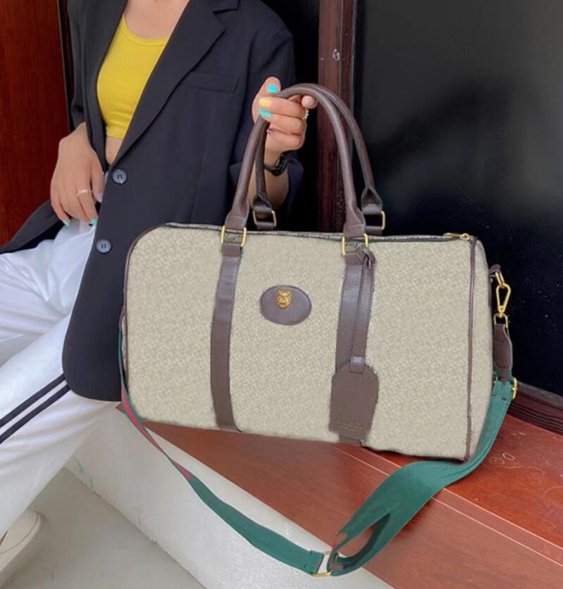 Fashion Men PU Leather Duffel Bag Embossed Luxury Designer Travel Luggage Crossbody Men Totes Duffel Handbag Large Capacity Holdall Carry on Bags, 03
Fashion Men PU Leather Duffel Bag Embossed Luxury Designer Travel Luggage Crossbody Men Totes Duffel Handbag Large Capacity Holdall Carry on Bags, 03