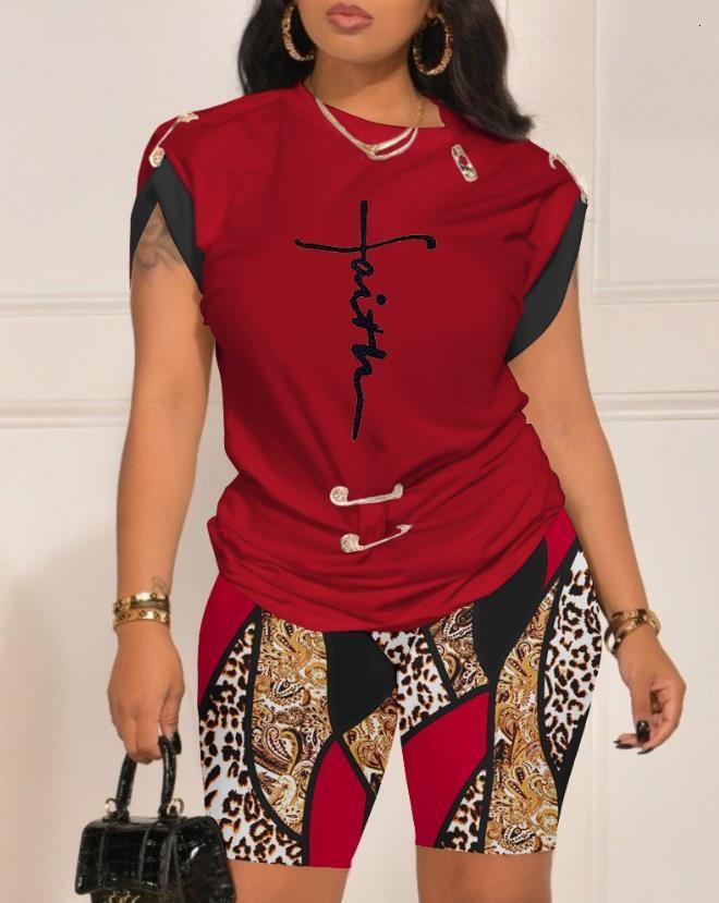 Women's Tracksuits Two Piece Sets Outifits 2023 Summer Fashion Faith Geometric Leopard Print Short Sleeve Top Casual Shorts Set with Pins 230421