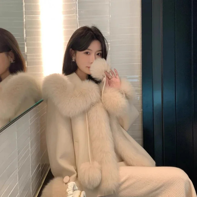 Women's Fur Faux Fur Reversible Cashmere Coat Fox Fur Mixed Fur Cloak Woolen Coat 231121