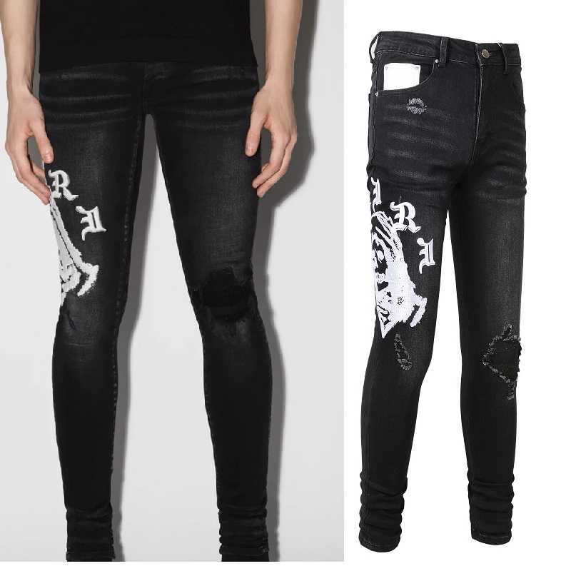 Designer Clothing Fashion Denim Pants Amiiri 22SS New High Street Trend Brand Letter Embroidery Pattern with Broken Holes Washable Elastic Slim Fit Black Jeans Men
Designer Clothing Fashion Denim Pants Amiiri 22SS New High Street Trend Brand Letter Embroidery Pattern with Broken Holes Washable Elastic Slim Fit Black Jeans Men